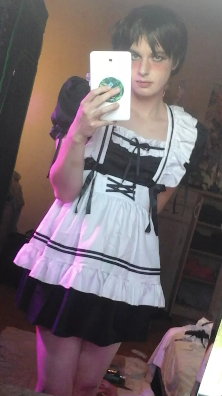 [24/Ger] Maid Dress is a timeless classic 💗 posted by Casca444