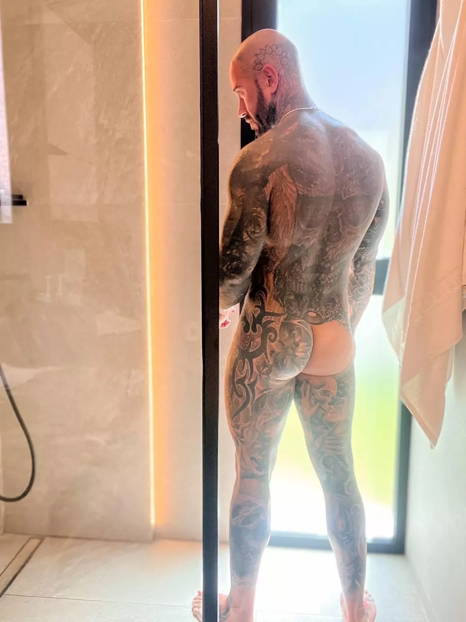 [40] the best part of showering with me is you get to pound me  posted by Soft-Dependent639