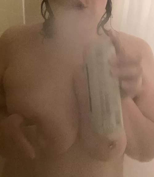Feeling like a (f)rat bro with my shower hard seltzer and bong  by kinglady420