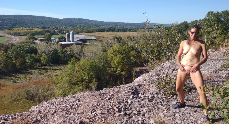 Happy and embarrassed to spread my lips up here by Newtynkerbell