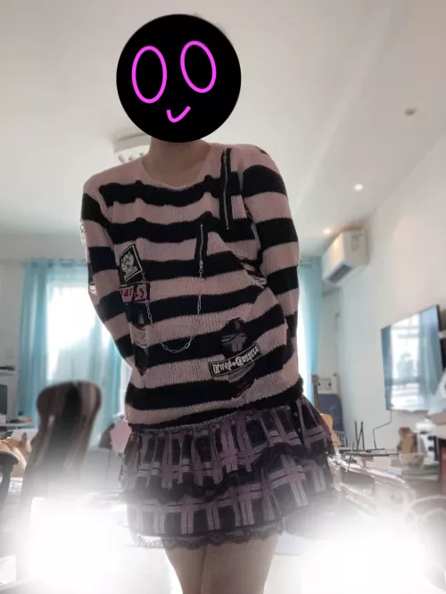 Hewo (idk if i like the white, but needed to censor stuff) by kiri_no_nezumi