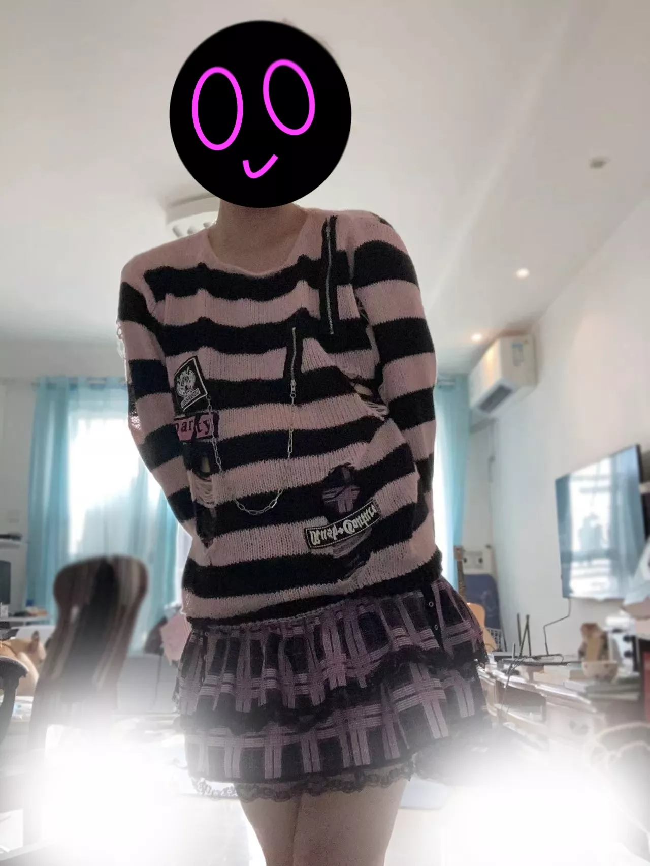 Hewo (idk if i like the white, but needed to censor stuff) posted by kiri_no_nezumi