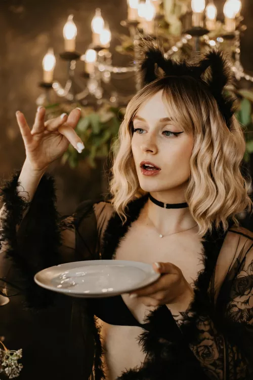 My master has cum for me....mmmmm time to eat it up!  by Dulcie_lynx