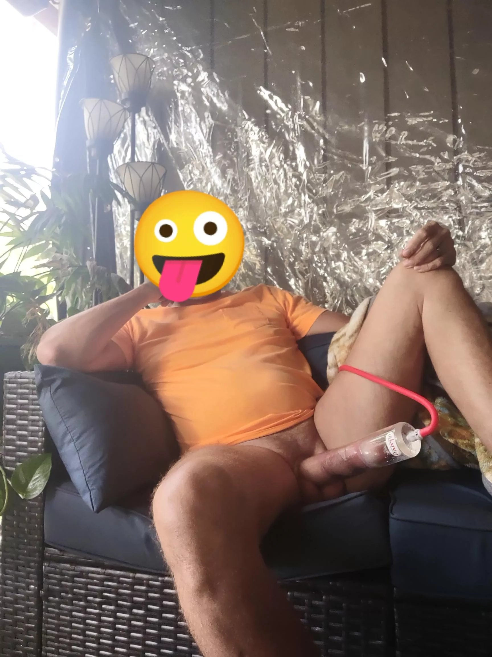 Sunday Pumping on my porch posted by mp_likeitbig0