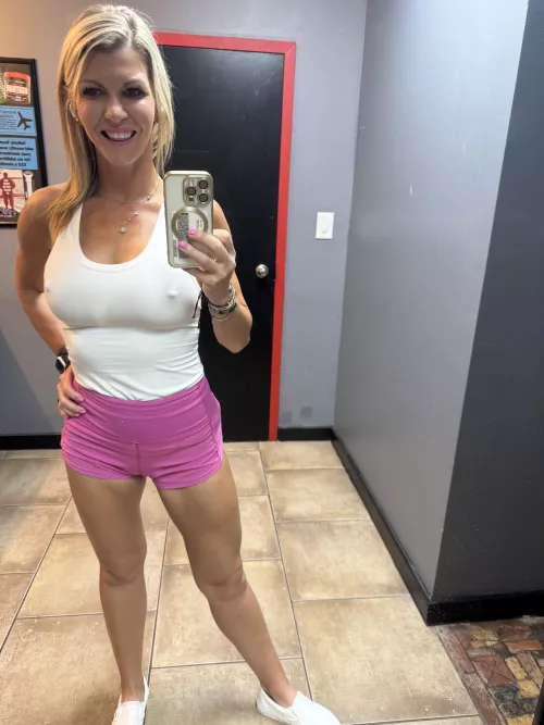 The gym is supposed to be a judgment free zone by fitnesswife1983