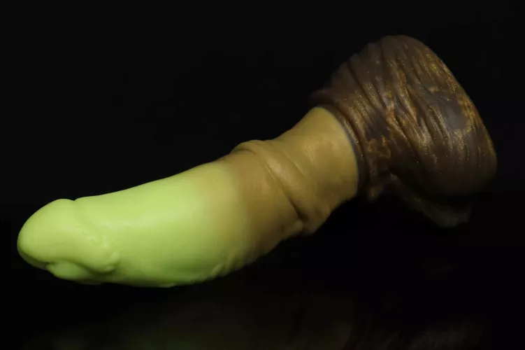 This gorgeous Echo by BaphometsBlood_