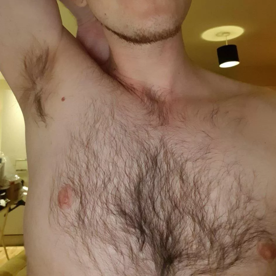 32, anyone wanna sniff? Feel free to message  posted by geekygayalternative