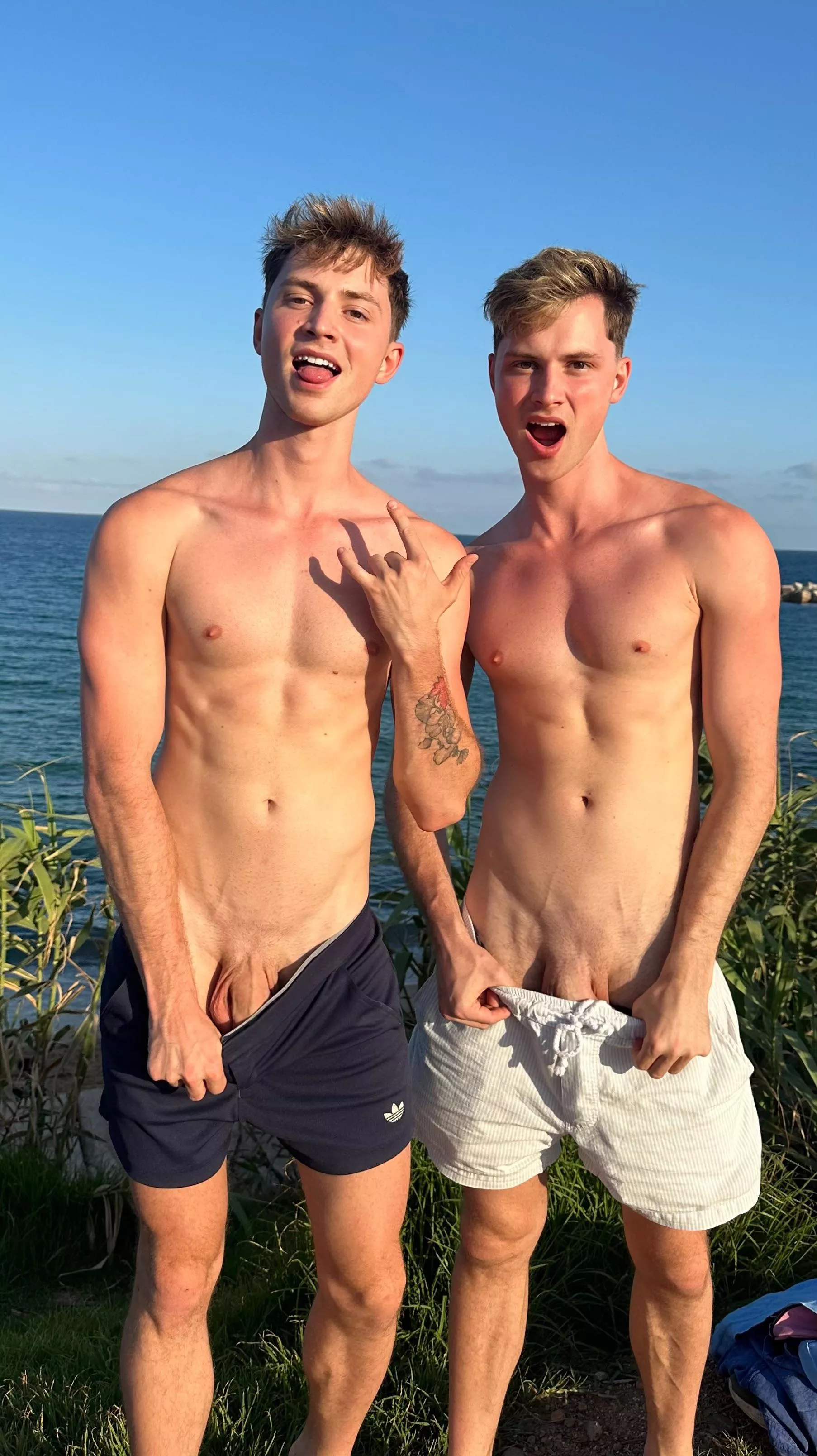 Come to suck twins  posted by Czechtwins