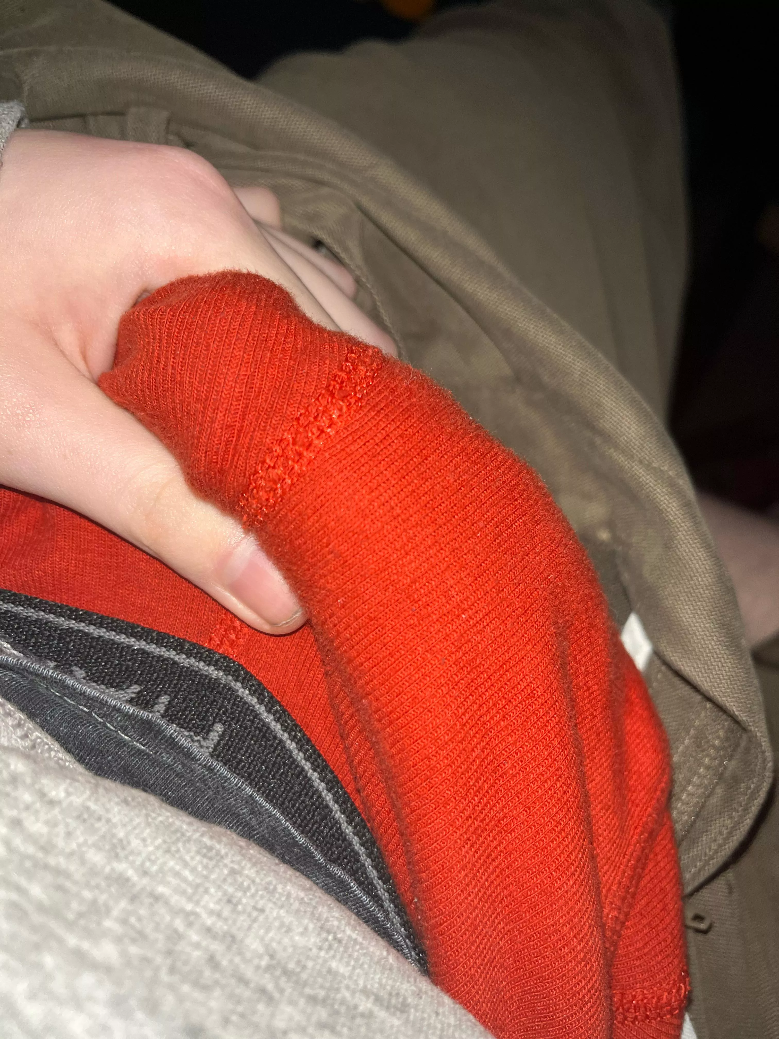 Comment if you want a pic in ur dm :)  posted by Additional-Spite-264