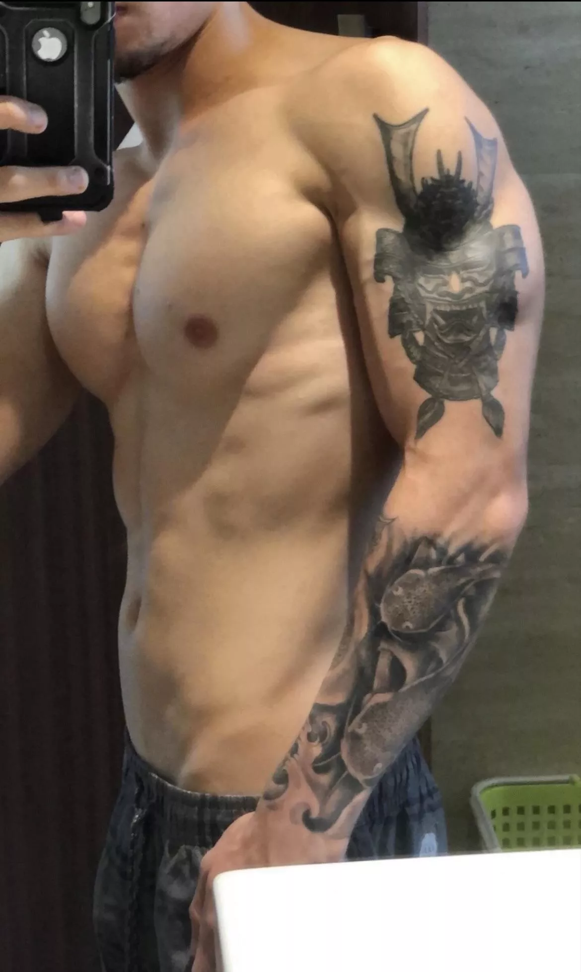 Funky angle but here’s a V line check 😁😁 posted by TheeGuyDerek