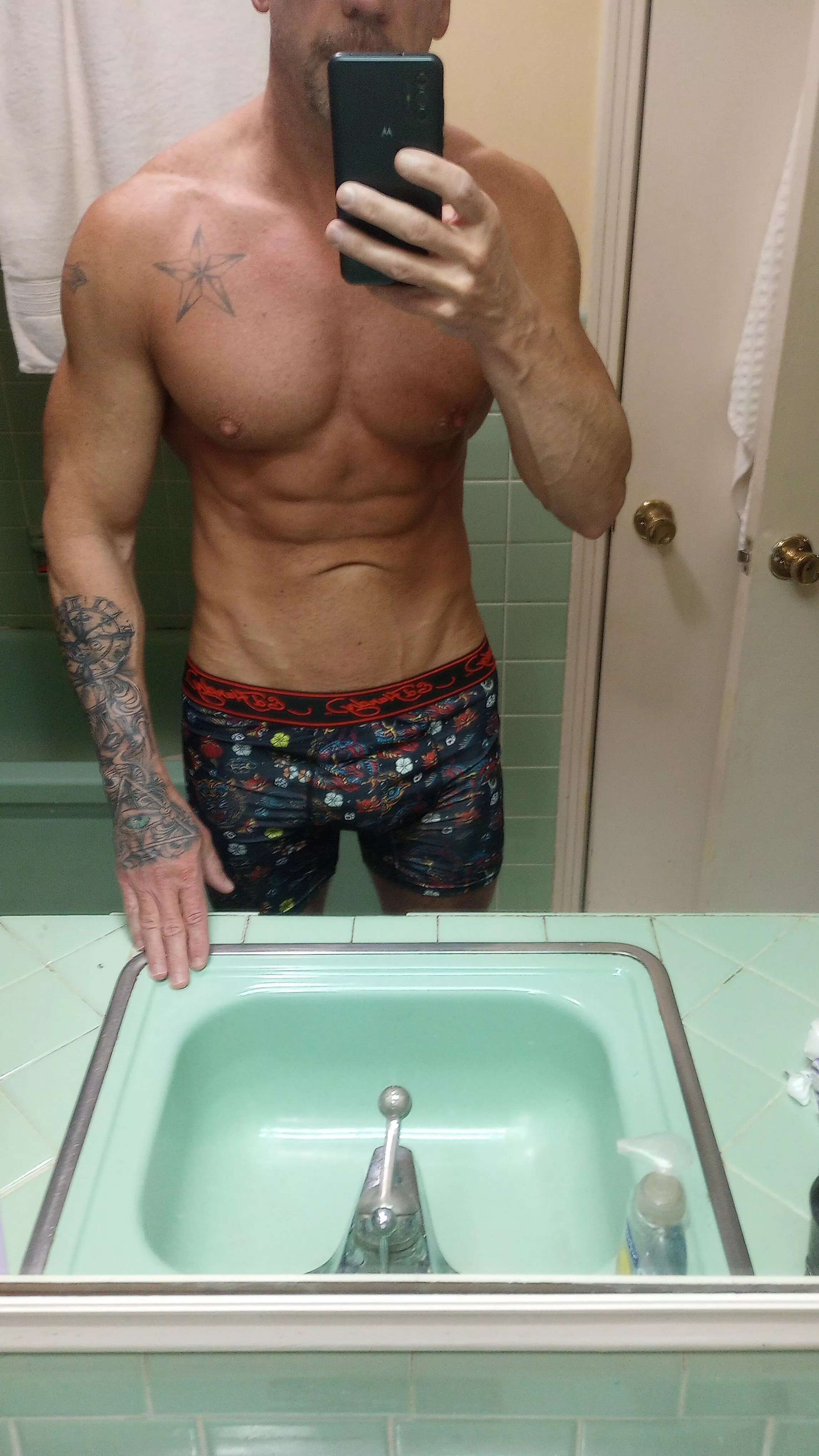 Happy Monday  posted by TNthick