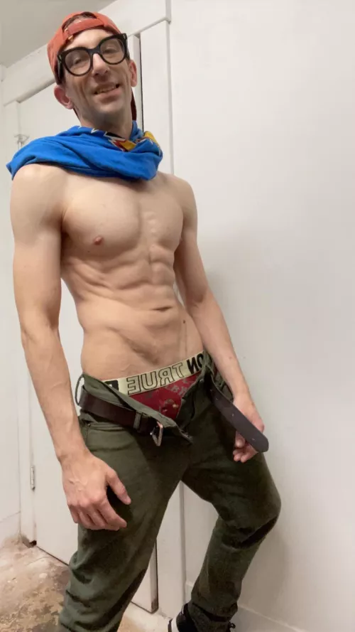 My improved v just keeps growin! ….. any wanna help with these pants? by ImperialTzarNicholas