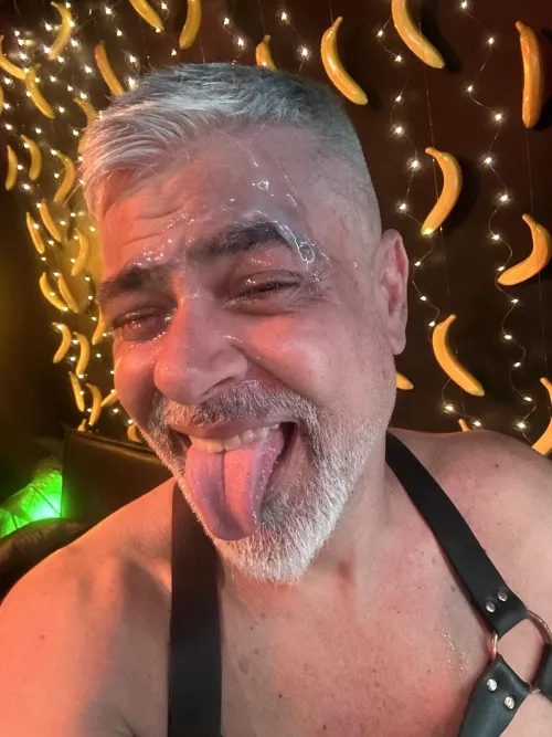 Nothing like a huge facial by sexogostosorio2