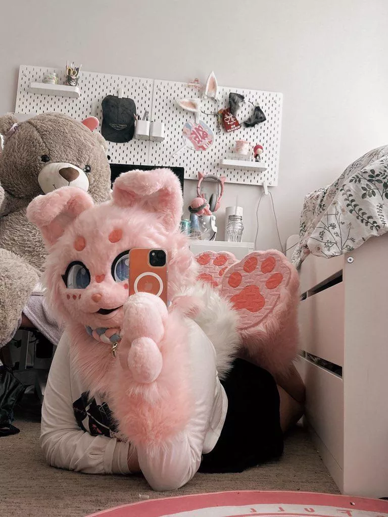 on da floor  posted by kokabunny