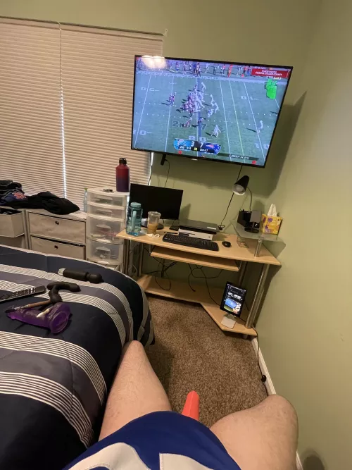 Ready to watch football the rest of the day! Join me?? DMs open!  by Buster912