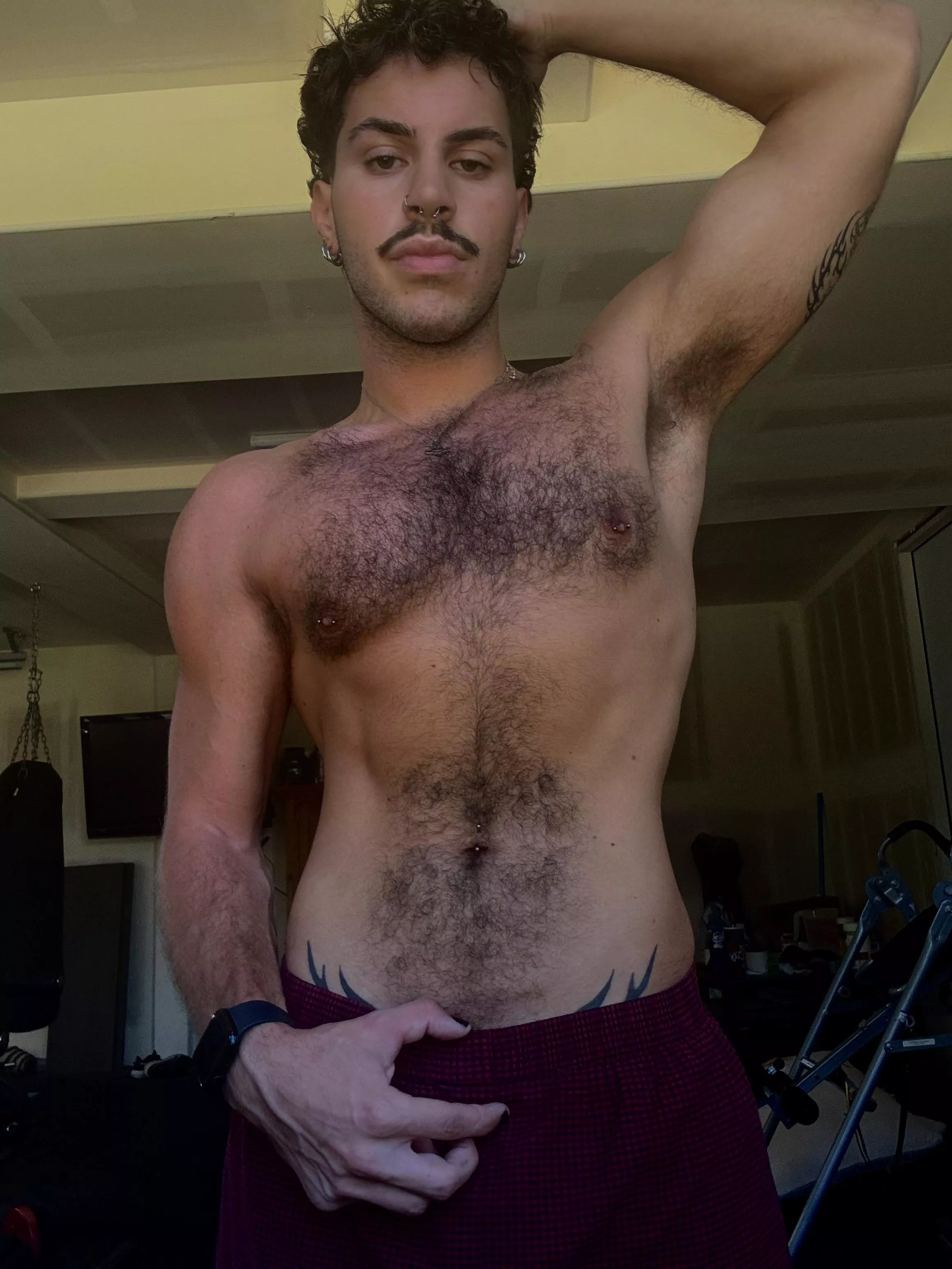 sooo sweaty and musky posted by em0twunk