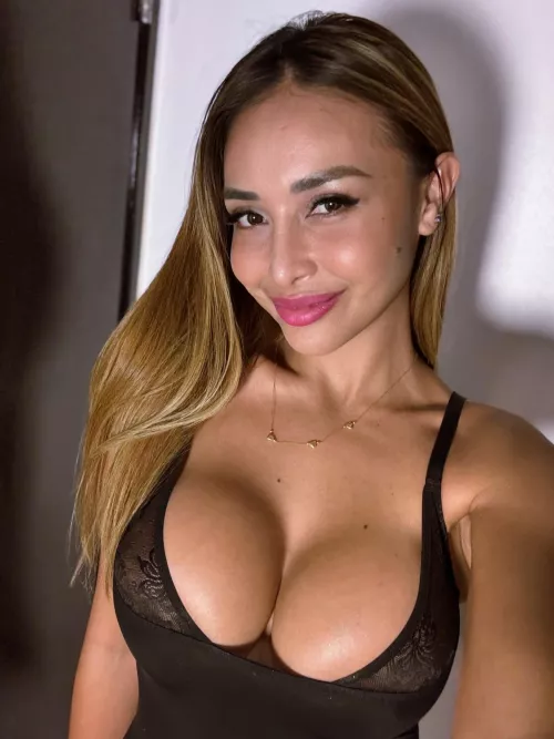 Trying out outfits is fun  by mialushhh