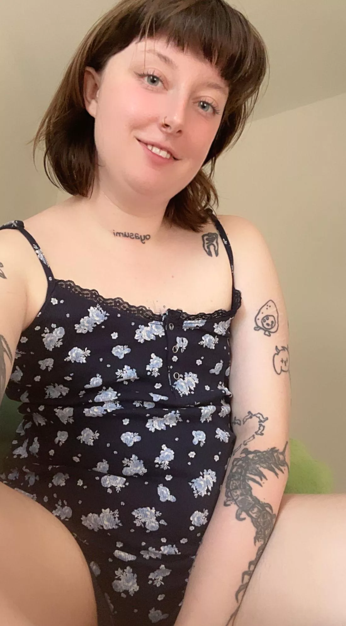 would you fuck a thick thigh femboi on our first date? posted by babybabybaby_backup