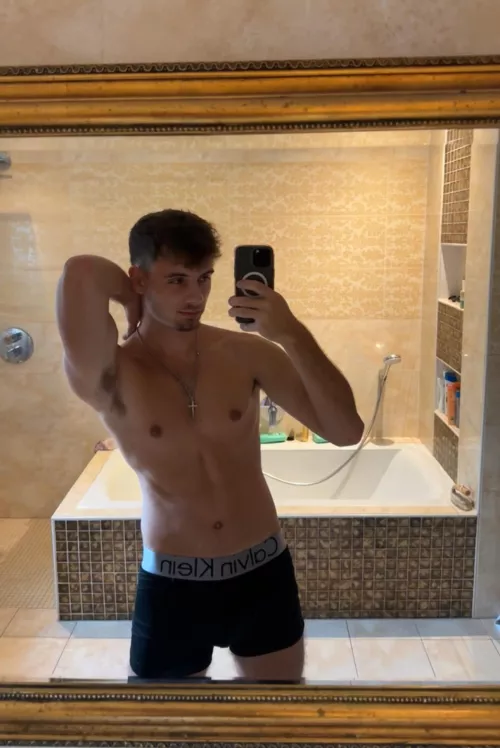 (21) jamesdericc  by Unfair-Tourist3025