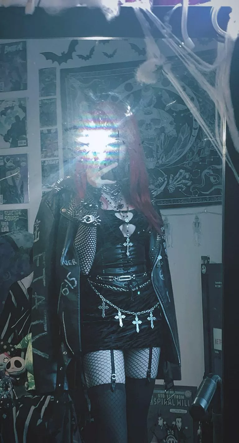 After the concert, I want to be your plaything for a while posted by LivingDeadGothh