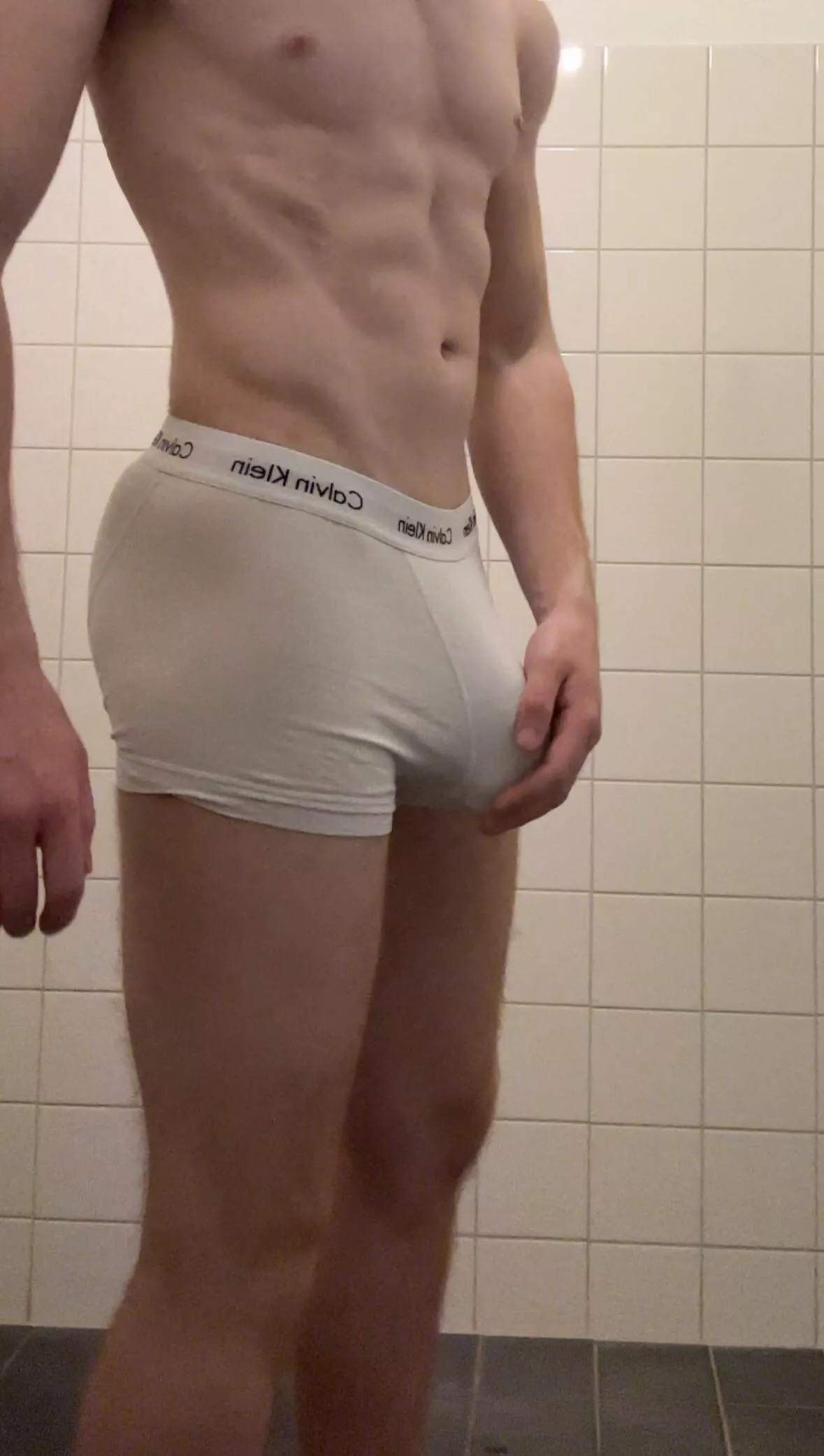 Bulge-ing posted by Only-Rooster8778