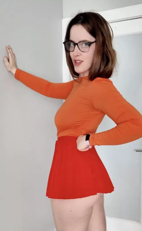 Can I be your slutty Velma  by allyloveyfree