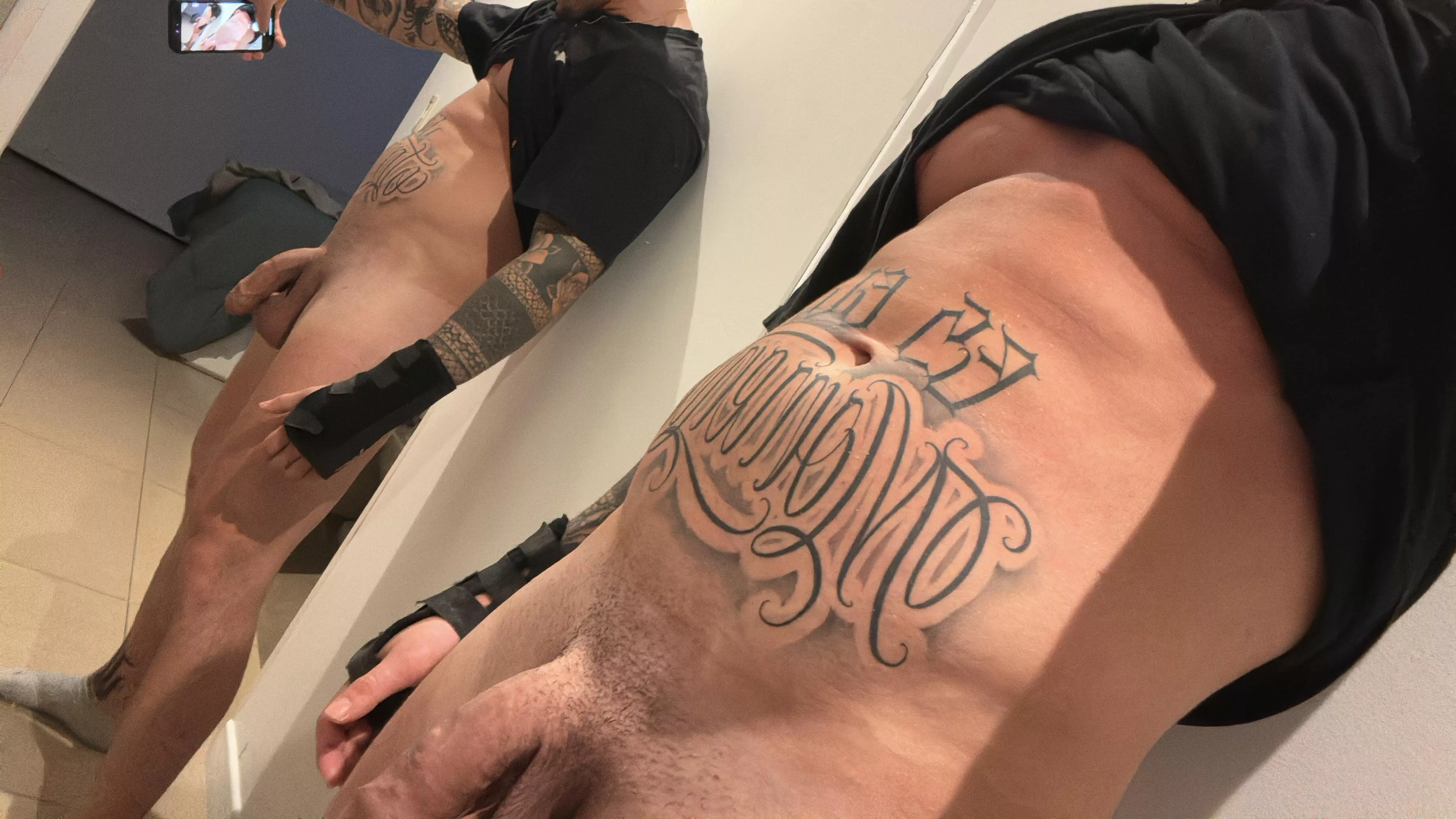 come on, I know you can play with me for a while. posted by MartinBautista