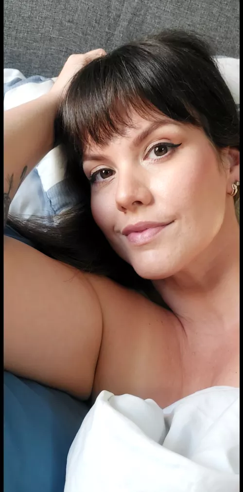 Come wake up with me by Lucky-Offer7043