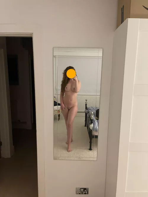 (F)eel like I need to show my naked body to strangers tonight  by welovevibez