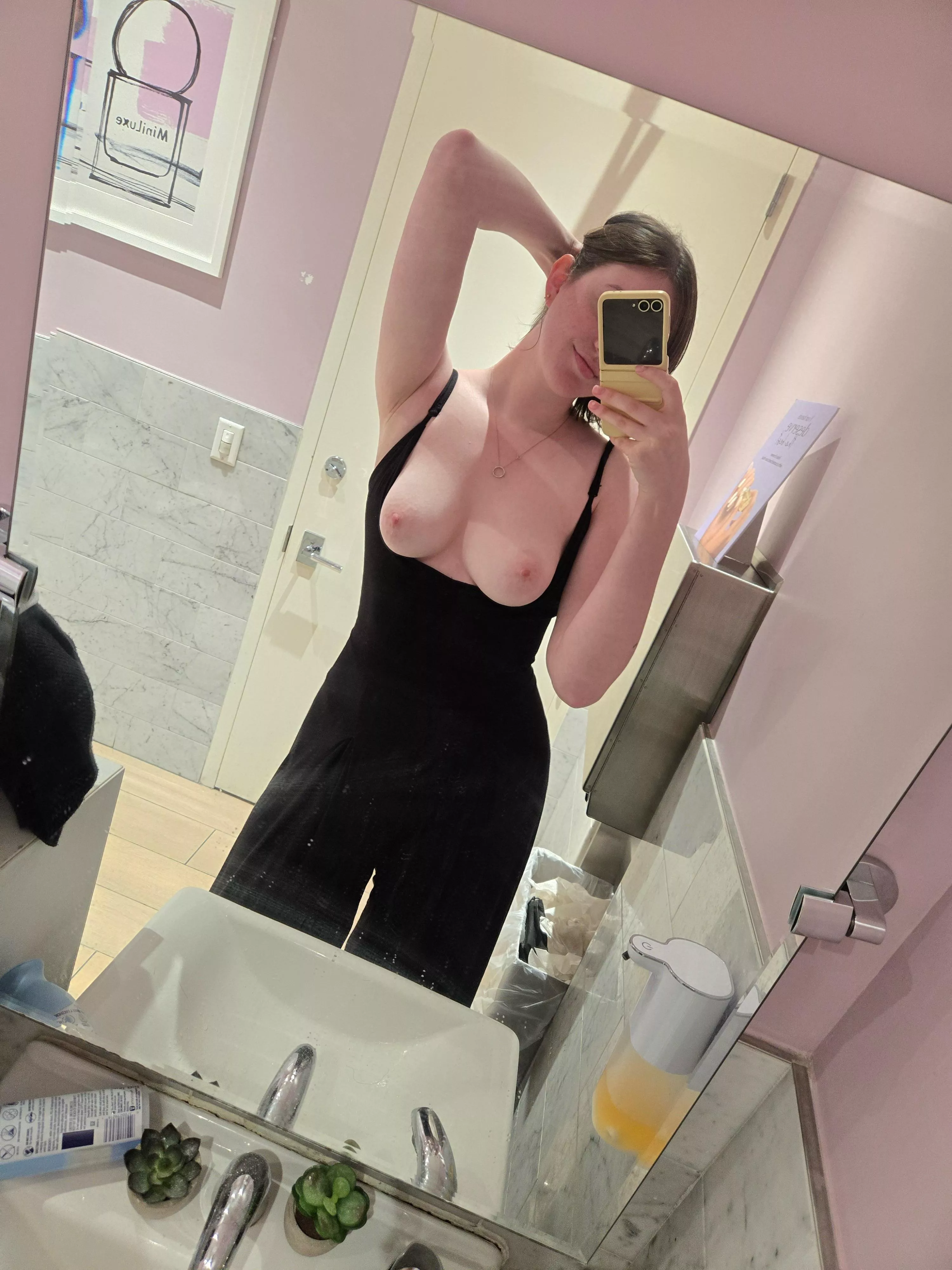 Good Morning. Miss me? 😘🍆 posted by kindawhorish