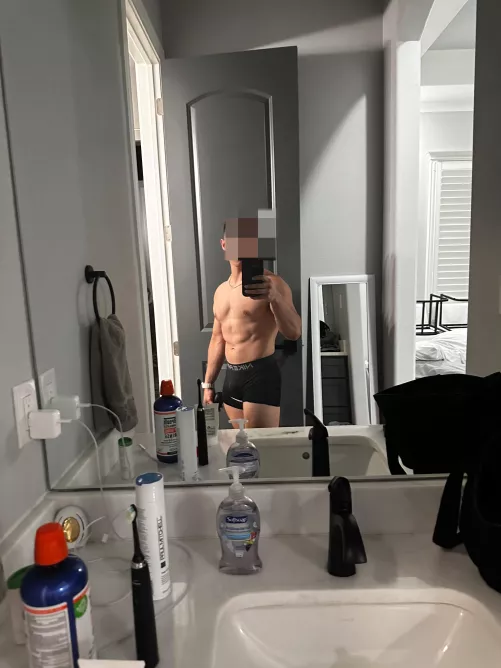 How’s it going everyone? by daddyschlonglegs3