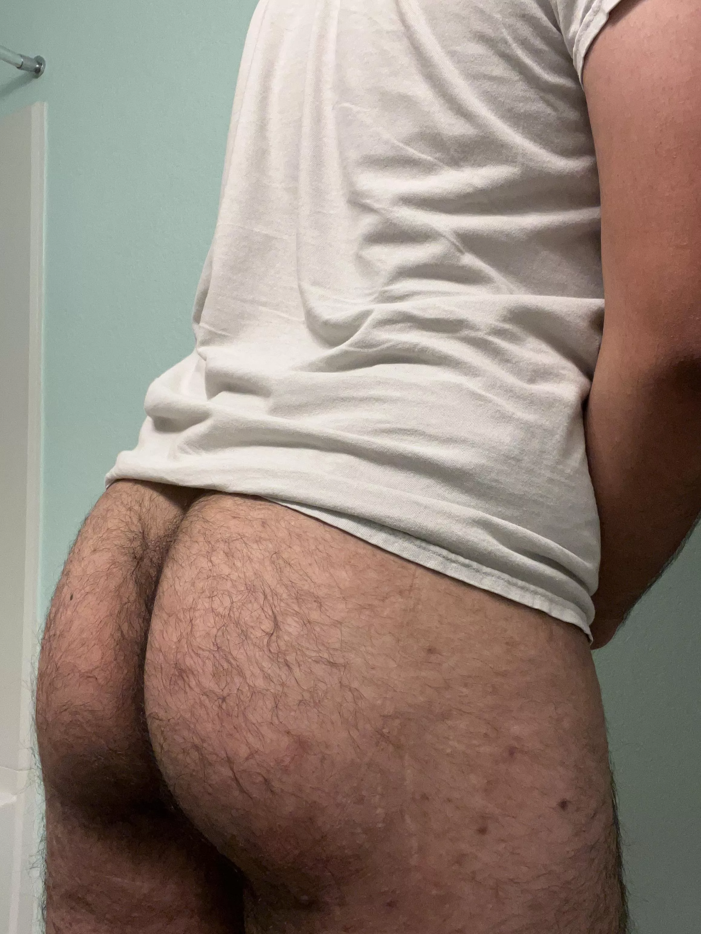 I Hope You Like The View  posted by Background_Night3823