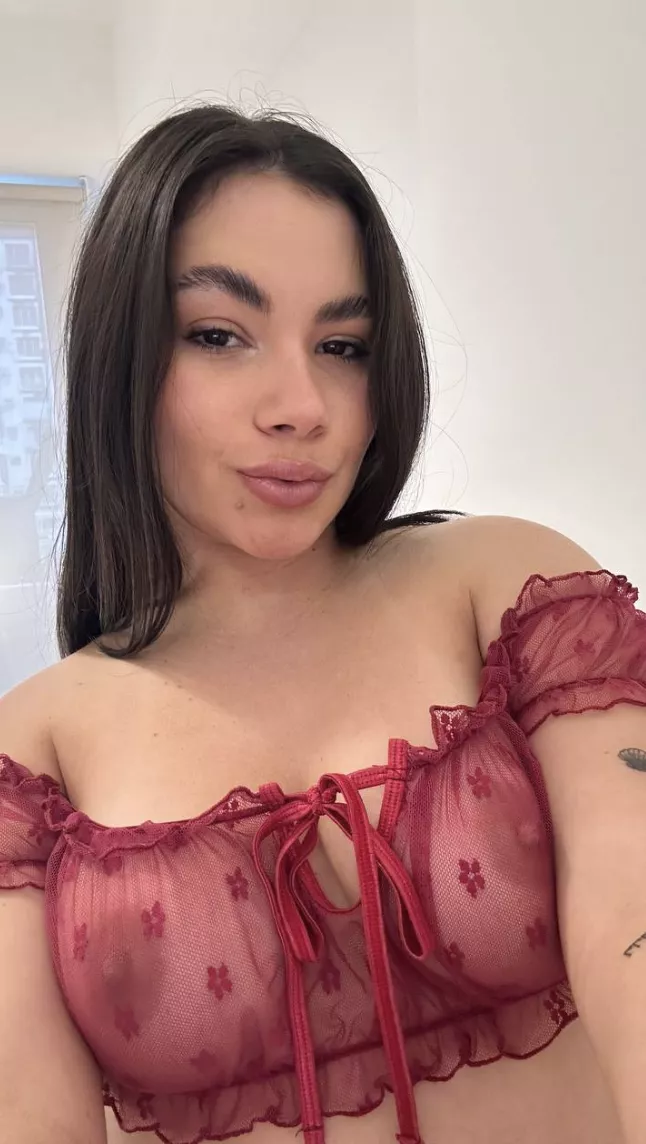 Quick selfie i took before i go to school posted by PipeAlert1281