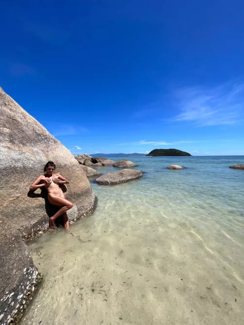 What a view, just me and the ocean by Little_Eva_20