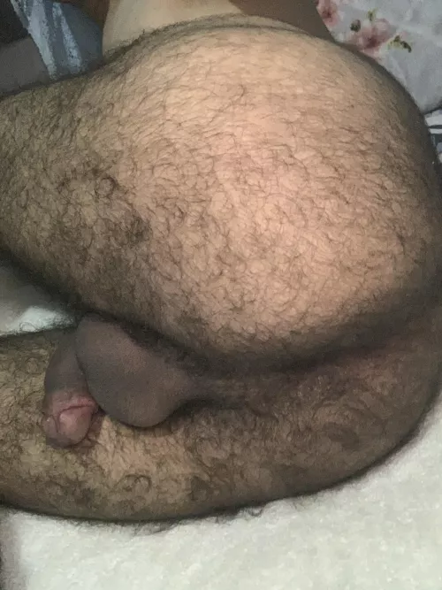 who wanna spread them to lick the little button???  by latin_hoe