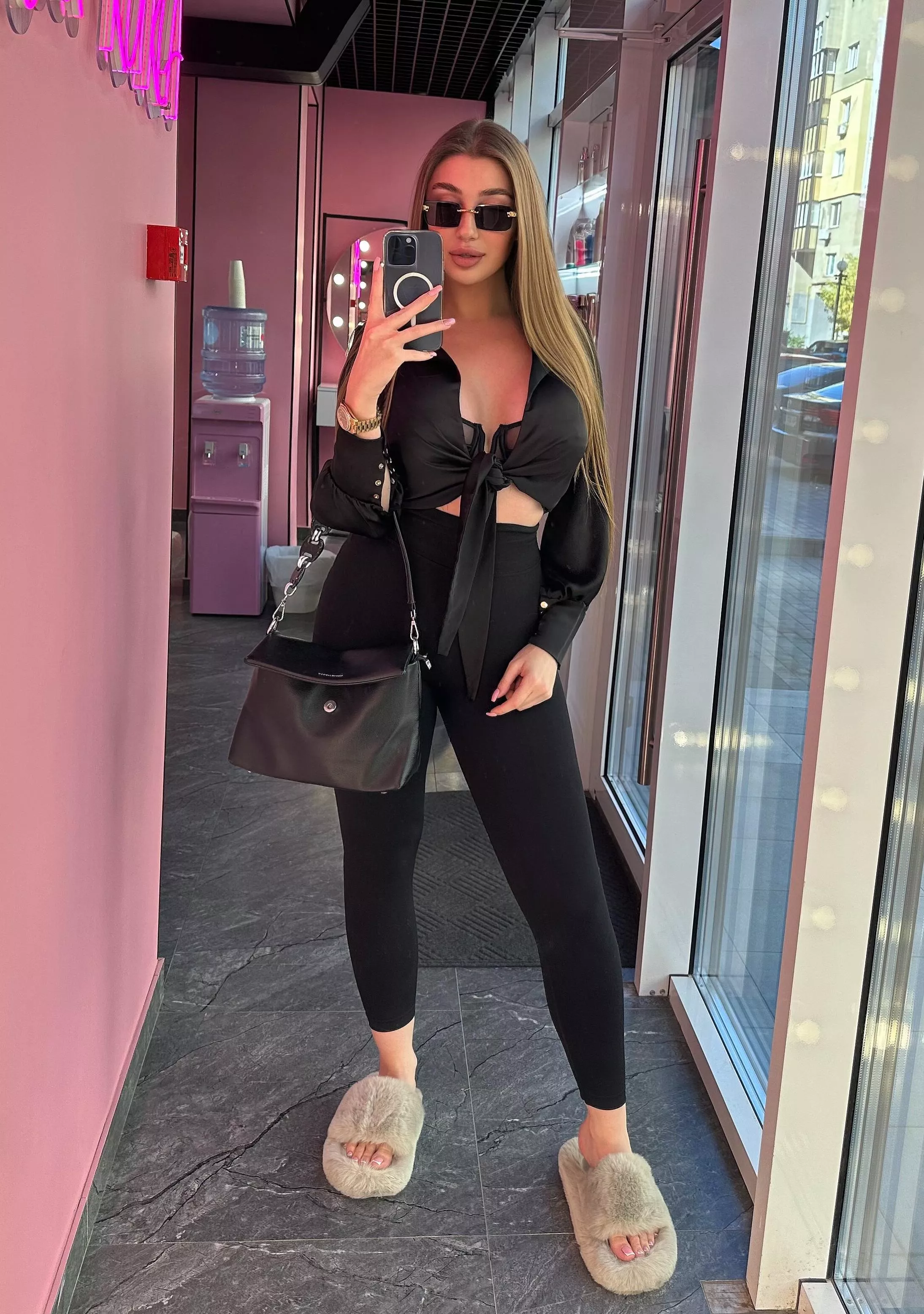 attractive girl posted by dirtyblondebaby