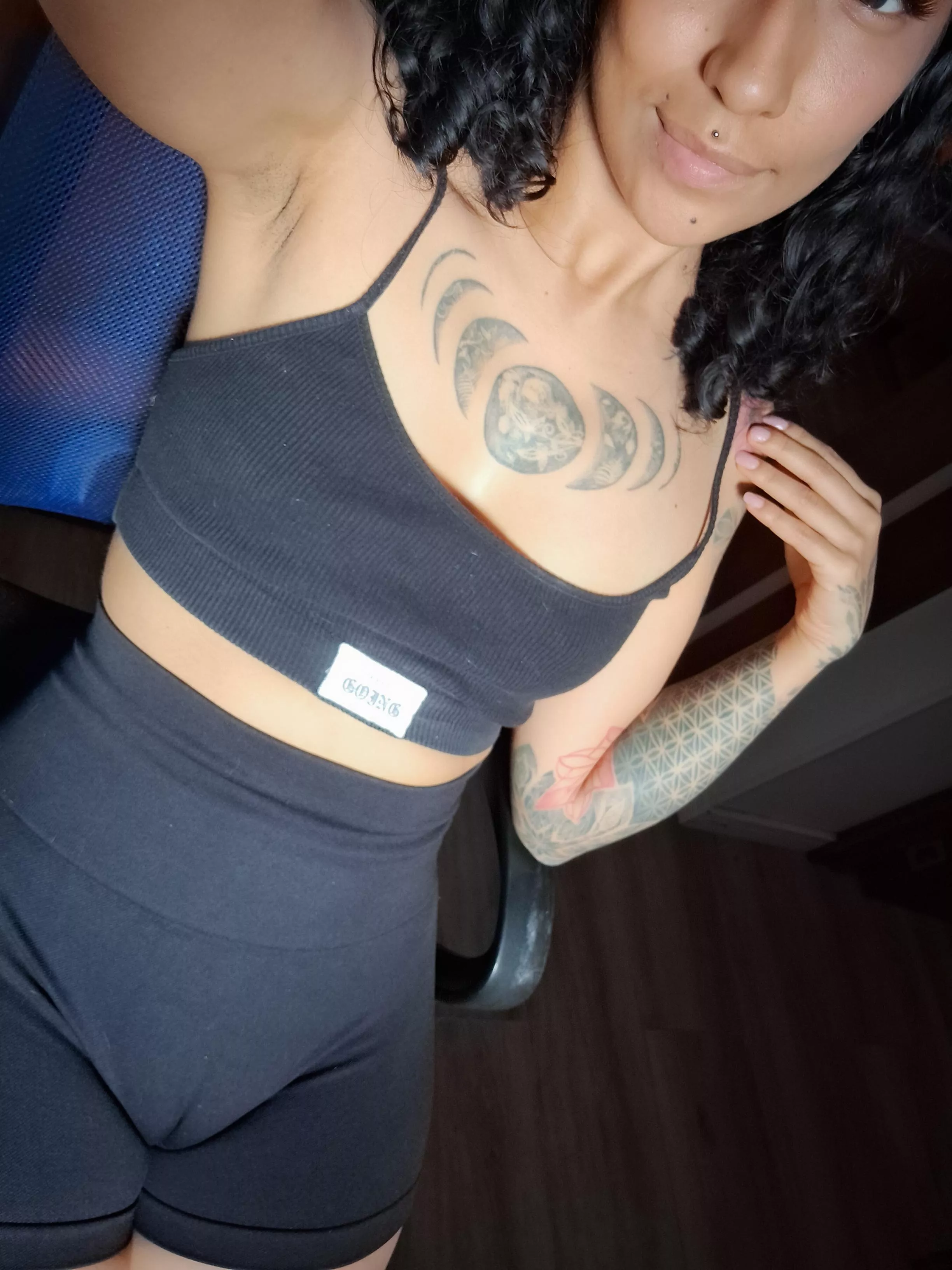 
black is a good color on me, but it would look even better on your bedroom floor posted by Safe-Cold-2971