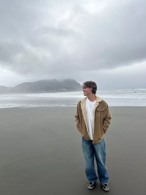 explored the Oregon coast today!!!  by yeetchris