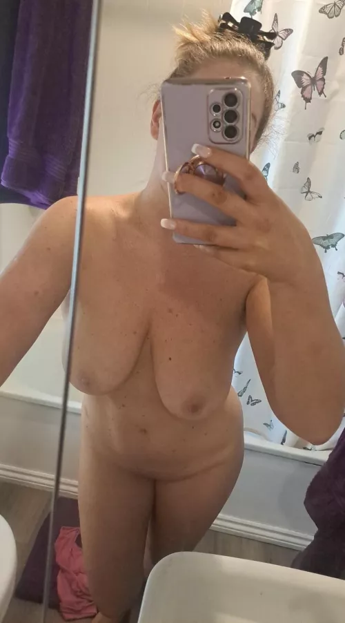 F43, 10st 2, 5’7” by LittleGreene43