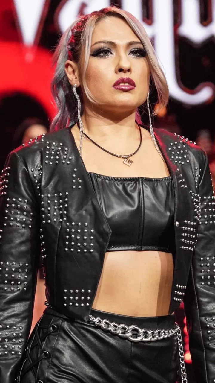 Giulia posted by CuentaDeThrowaway6