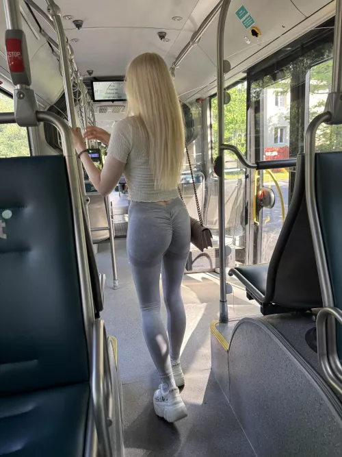 I'm going to training by public transport by hotangelYu