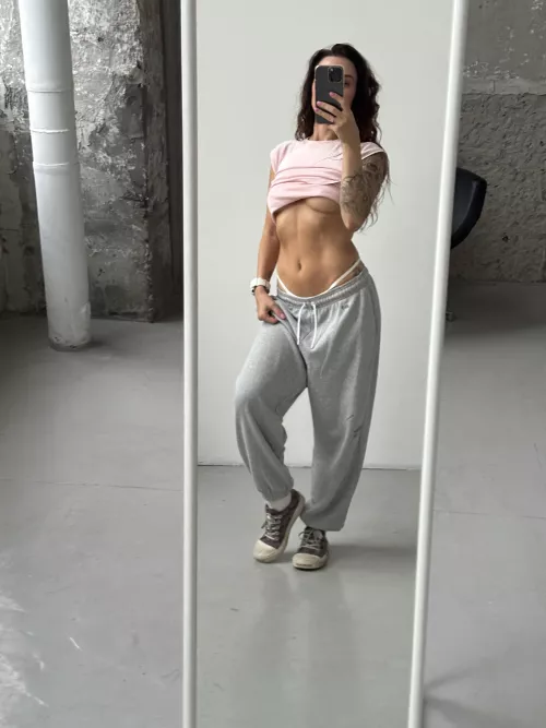 Keeping it simple yet sexy by machiatobabyyy