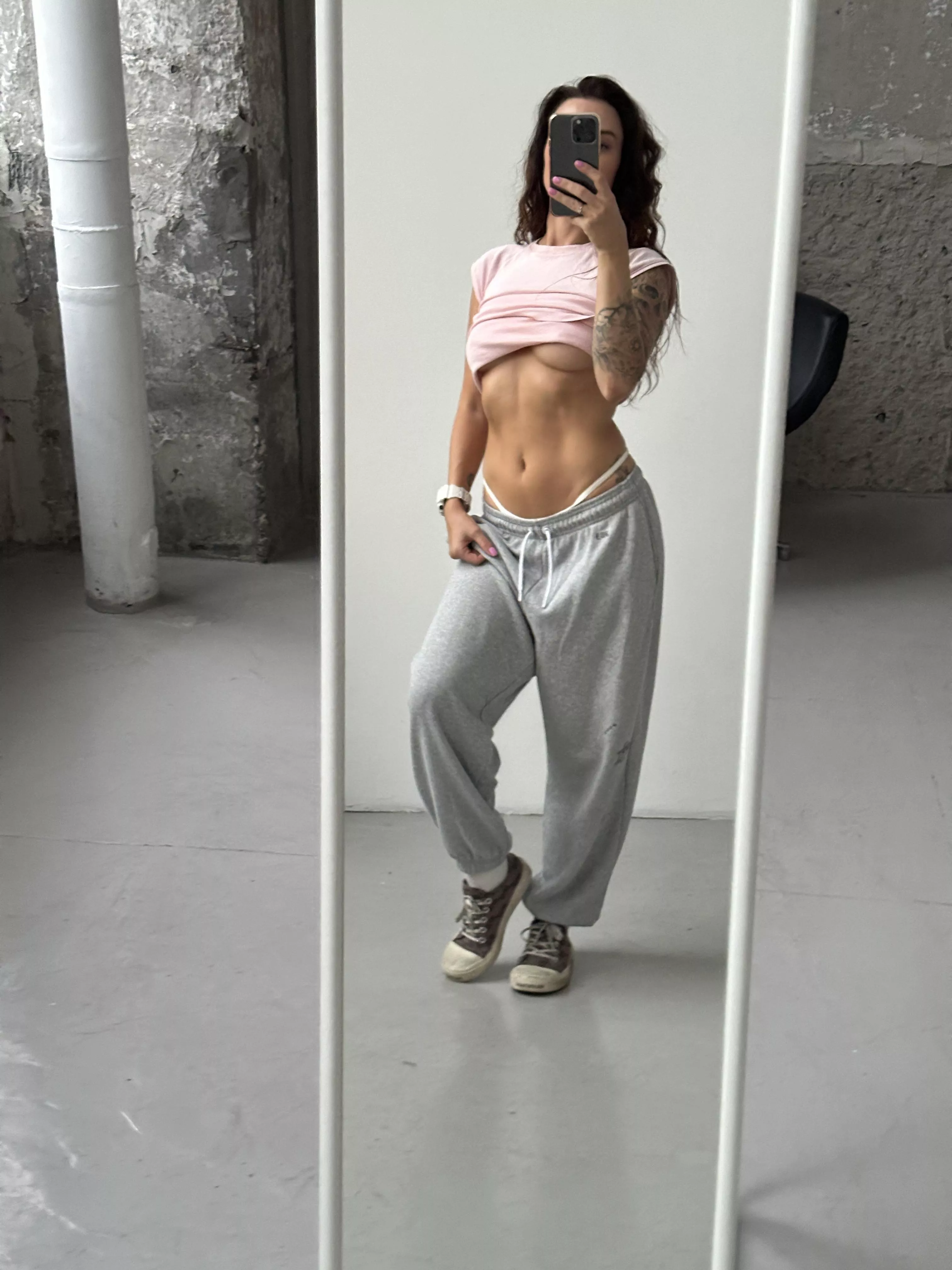 Keeping it simple yet sexy posted by machiatobabyyy