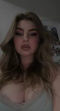 The bigger I get, the sexier I feel posted by DreamyDoll_4