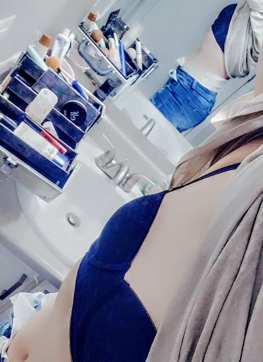 There's nothing odd under my shorts 😘 posted by KittyPuddlez