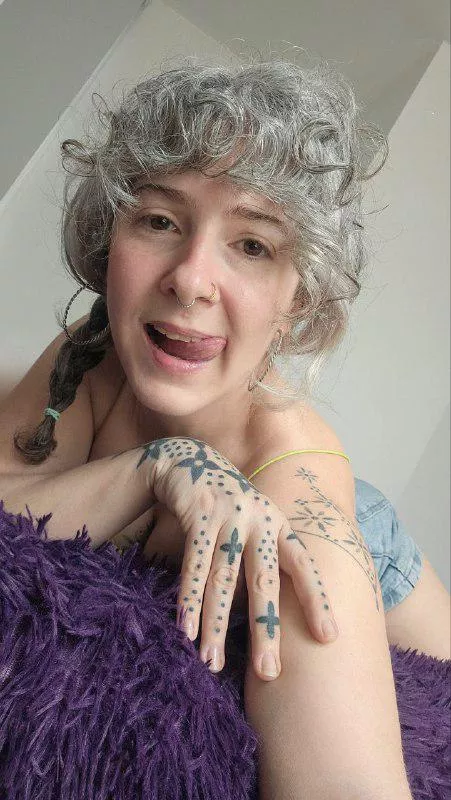 What do u think of my hand tattoo 🫳🖤?  posted by mimisdreamlandzzz