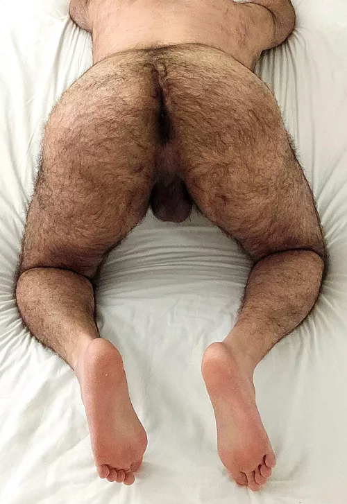 What do you want to do with this hairy hole? by trvl11