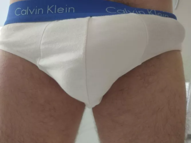 Who wants a massive straight cock? DM for more by cloudpassa94