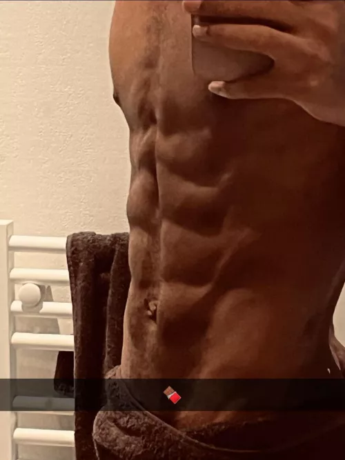 [24] bite me 🍫 <3 by Luffy_421