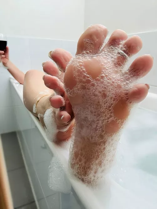 It's bath time, join me? by missgem000_